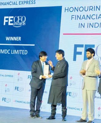 अमिताभ मुखर्जी, निदेशक (वित्त), एनएमडीसी एफई सीएफओ अवार्ड 2022 में सम्मानित
