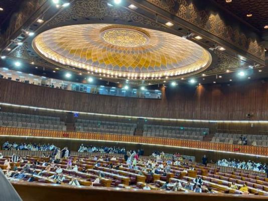 मरियम औरंगज़ेब का दावा- विपक्ष के 176 सदस्य संसद में मौजूद