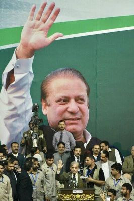 पाकिस्तानः शहबाज़ शरीफ़ कब तक रह पाएँगे प्रधानमंत्री?