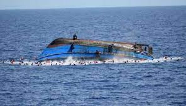 लीबिया में नौका पलटने से 35 लोगों की मौत की आशंका