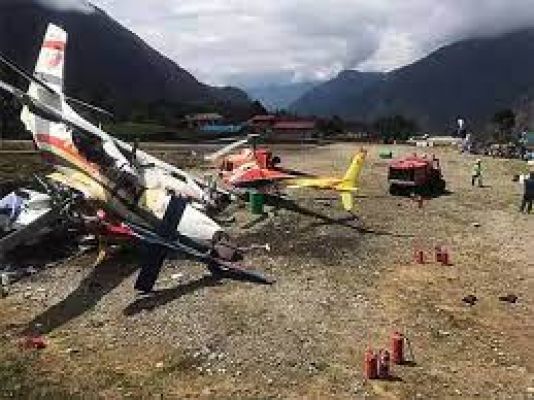 नेपाल के पोखरा हवाई अड्डे पर रनवे के पास ईंधन टैंकर पलटा, उड़ान सेवाएं बाधित