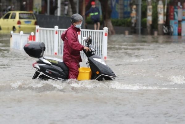 चीन के जियांग्शी में भारी बारिश, बाढ़ से 800,000 से अधिक प्रभावित