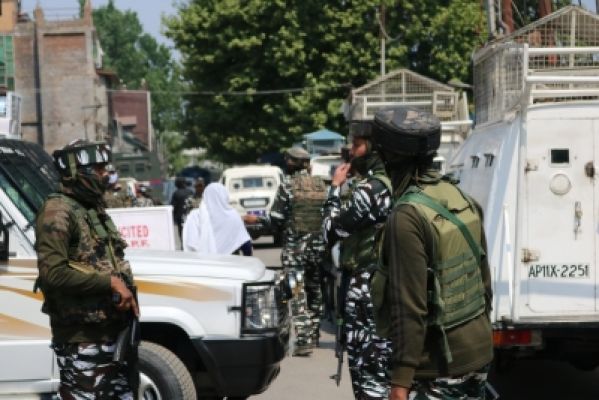 जम्मू-कश्मीर के शोपियां में मुठभेड़ में मारा गया आतंकवादी