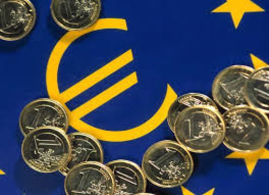 यूरो मुद्रा अपनाने के लिए किसी देश को किन शर्तों को पूरा करना होता है