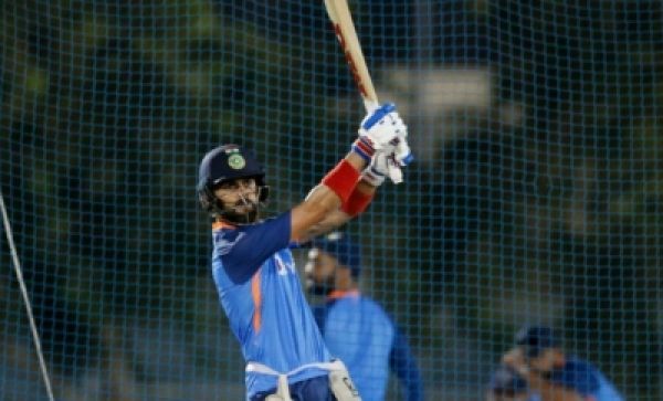 भारत के खिलाड़ियों ने पाकिस्तान के खिलाफ मैच से पहले नेट्स पर बहाया पसीना