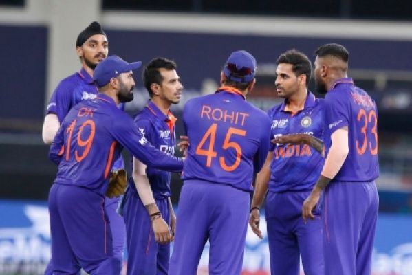 एशिया कप : पाक ने भारत को 148 रनों का दिया लक्ष्य, भुवनेश्वर ने झटके चार विकेट