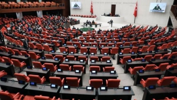 इराकी संसद को भंग करने की मांग वाला मुकदमा खारिज