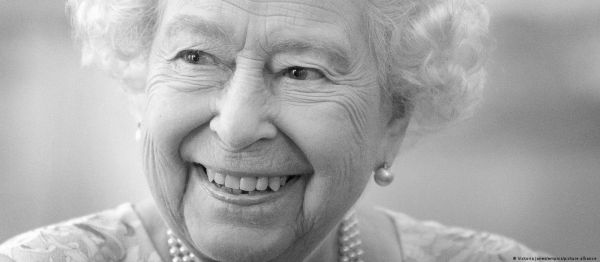 ब्रिटेन की महारानी एलिजाबेथ द्वितीय का निधन