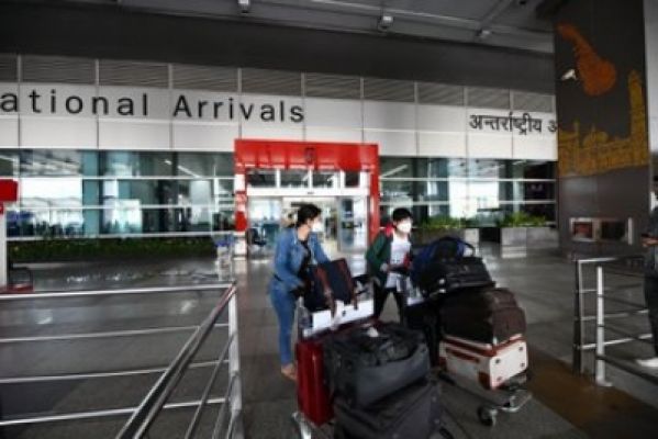 21 घरेलू हवाईअड्डों पर लैंडिंग, पार्किंग और नेविगेशन शुल्क किया गया माफ