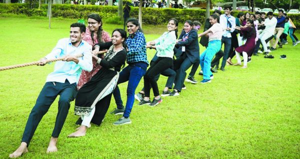 कलिंगा विश्वविद्यालय में बी-फार्मा नव प्रवेशितों के लिए इंडक्शन