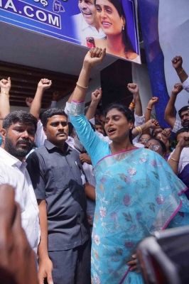 तेलंगाना सीएम के बारे में अनुचित टिप्पणी करने पर शर्मीला के खिलाफ शिकायत