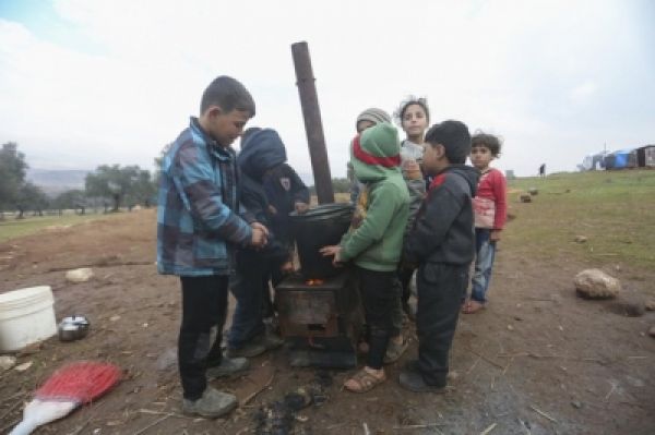 10 साल के युद्ध के बाद बढ़ती पीड़ा का सामना कर रहे सीरियाई : रिपोर्ट