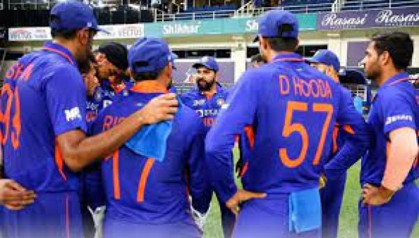 सर्वेक्षण में 66% से अधिक प्रशंसकों ने माना गलत टीम चयन के कारण एशिया कप में हारा भारत