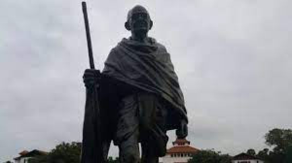 गांधी जयंती: जो बार-बार तोड़ने पर भी न टूटे वही तो गांधी हैं
