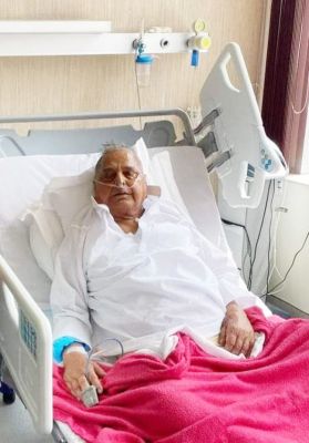 मुलायम सिंह यादव की तबीयत नाज़ुक, ICU में भर्ती हैं- मेदांता अस्पताल