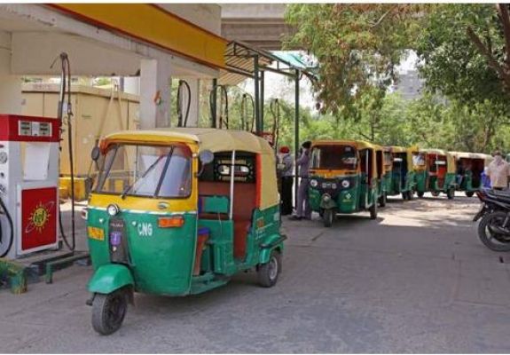 दिल्ली: इंद्रप्रस्थ गैस लिमिटेड ने सीएनजी और पीएनजी गैस की क़ीमत 3 रुपये बढ़ाई