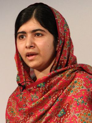 पाकिस्तान के हालात पर मलाला यूसुफ़ज़ई ने की दुनिया से मदद की अपील