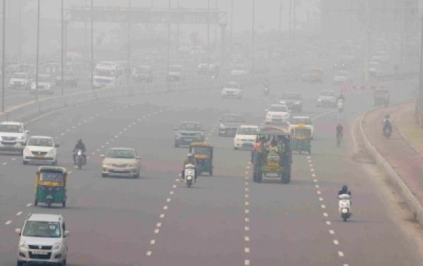 दिवाली से पहले दिल्ली की वायु गुणवत्ता 'खराब' श्रेणी में