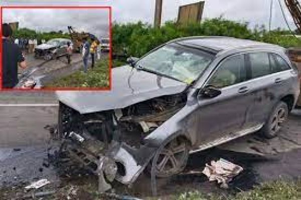 साइरस मिस्त्री दुर्घटना: सह-यात्री डेरियस पंडोले ने कहा, पत्नी कार को तीसरी लेन में नहीं ले जा सकीं