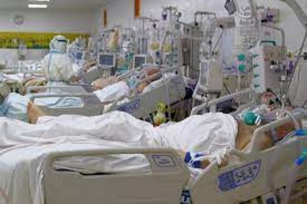 कोविड-19 के मामलों में बढ़ोतरी के मद्देनजर चीन ने अस्पतालों में आईसीयू की संख्या बढ़ाई