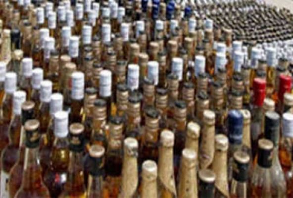बिहार के महाबोधि मंदिर परिसर से शराब की खाली बोतलें मिलने से हड़कंप