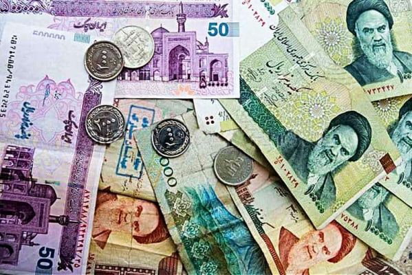 ईरान की मुद्रा में रिकॉर्ड गिरावट, एक डॉलर की कीमत 3 लाख 86 हजार रियाल