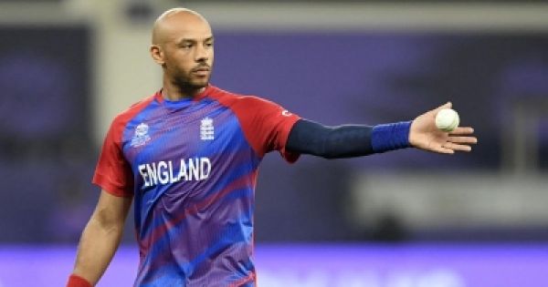 इंग्लैंड के तेज गेंदबाज टाइमल मिल्स का खुलासा, उनकी बेटी को स्ट्रोक आने के बाद बीबीएल से हटे
