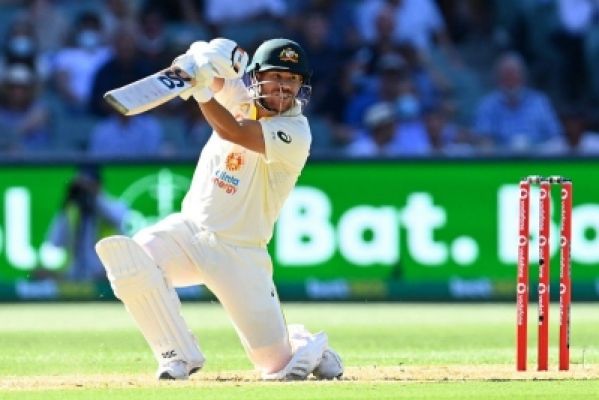 सौवें टेस्ट में वॉर्नर का दोहरा शतक, दक्षिण अफ़्रीका के ख़िलाफ़ ऑस्ट्रेलिया मजबूत