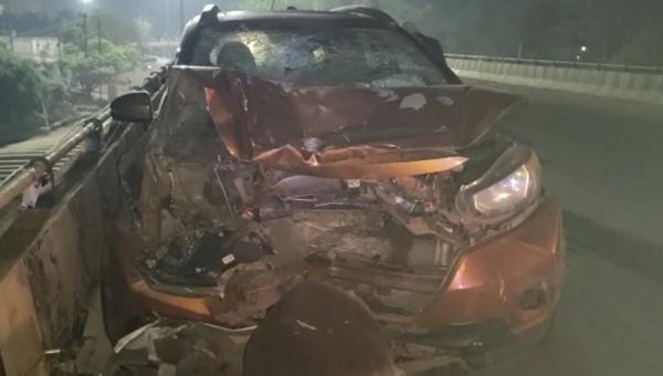 बडा़ हादसा-शिवनाथ ओवर ब्रिज पर पति पत्नी को 300 मीटर घसीटती ले गई कार, दो की मौत, कार सवार फरार