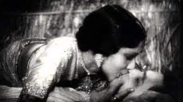 देविका रानीः बॉलीवुड का सबसे लंबा ‘किस सीन’ क्या 1933 की फ़िल्म 'कर्मा' में था ?