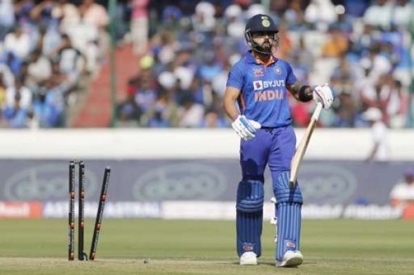 शुभमन गिल का दोहरा शतक, न्यूज़ीलैंड के सामने भारत ने रखा 350 रन का लक्ष्य