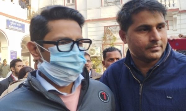 एयर इंडिया में पेशाब का मामला : दिल्ली की अदालत ने आरोपी शंकर मिश्रा को जमानत दी