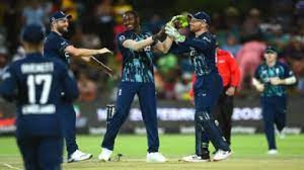 बटलर और मलान की शतकीय पारियों के बाद आर्चर के छह विकेट इंग्लैंड ने दक्षिण अफ्रीका को हराया