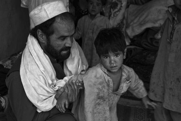 अफ़ग़ानिस्तान: तालिबान को कहाँ से मिल रहा है देश चलाने के लिए पैसा?