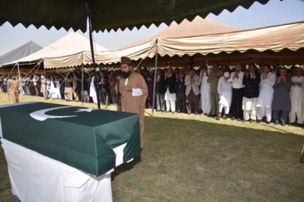 पाकिस्तान के पूर्व राष्ट्रपति जनरल परवेज़ मुशर्रफ़ कराची में दफ़न