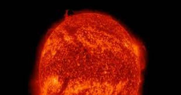 सूरज में आई दरार, टूटा एक बड़ा हिस्सा, क्या होगा धरती पर असर? वैज्ञानिकों ने किया बड़ा खुलासा