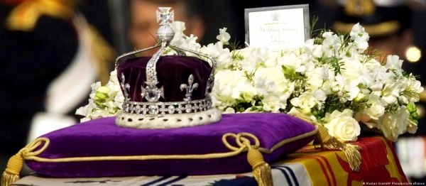 ताजपोशी में कोहिनूर नहीं पहनेंगी नई ब्रिटिश महारानी