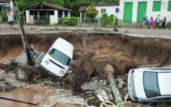 ब्राज़ील में जानलेवा बाढ़, भूस्खलन के कारण अब तक 36 लोगों की मौत