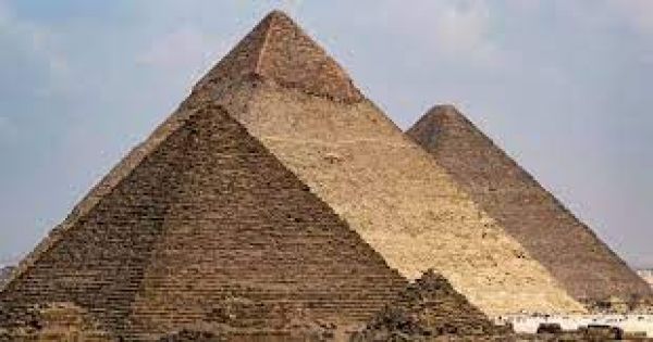 मिस्र में गीजा पिरामिड के अंदर मिले नौ मीटर लंबे गलियारे का अनावरण किया गया
