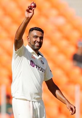 अश्विन फिर से बने नंबर वन गेंदबाज, कोहली, अक्षर ने भी बल्लेबाजी में लगाई छलांग