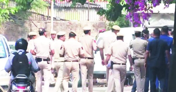 ‘छत्तीसगढ़’ का संपादकीय : बयान के 45 दिन बाद राहुल  के घर पहुंची दिल्ली पुलिस असहमति पर एक हमला...