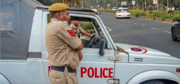 दिल्ली पुलिस ने राजघाट पर तैनाती बढ़ाई