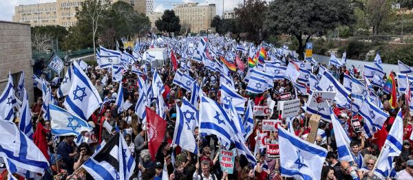 इस्राएल की सड़कों पर फिर दिखा न्यायिक सुधारों का विरोध