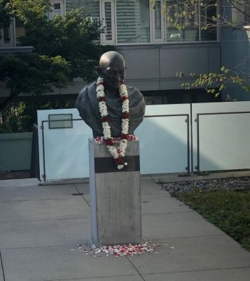 कनाडा में फिर तोड़ी गई महात्मा गांधी की प्रतिमा