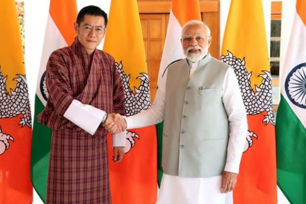 प्रधानमंत्री नरेंद्र मोदी भूटान के किंग जिग्मे खेसर नामग्याल वांगचुक से मिले, क्या हुई बातचीत