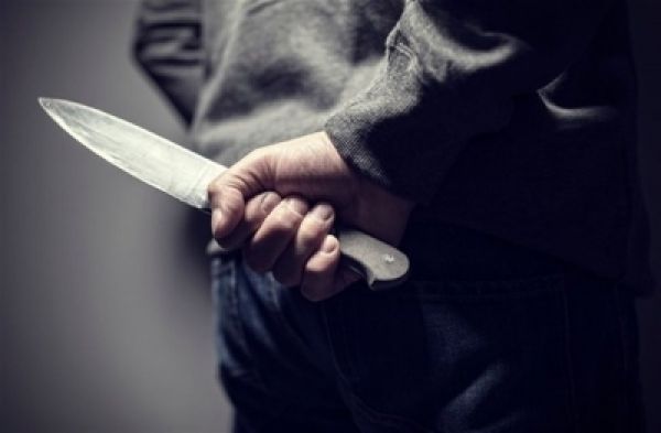 दिल्ली में 18 वर्षीय लड़के की चाकू मारकर हत्या