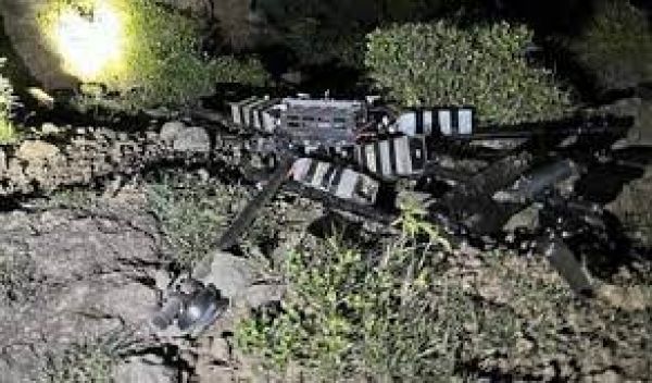 जम्मू-कश्मीर के राजौरी में सुरक्षा बलों ने एक ड्रोन को मार गिराया, तलाश अभियान जारी