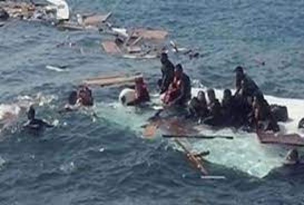 इंडोनेशिया में एक नौका के डूबने से 11 लोगों की मौत, नौ लापता