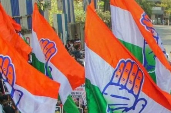 कर्नाटक में कांग्रेस ने अपने उम्मीदवारों को बंगलुरू आने को कहा