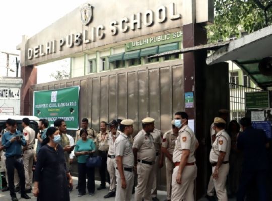 दिल्ली के स्कूल को बम की धमकी का एक और ईमेल मिला